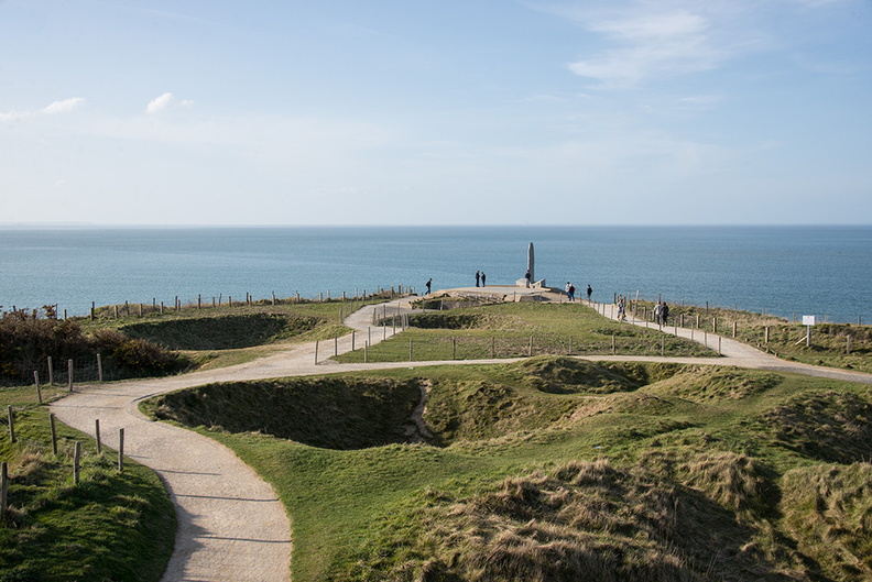   la pointe du Hoc- impacts d\'obus